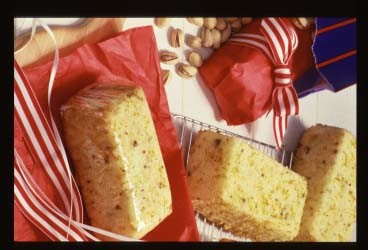 American Pistachio-Studded Holiday Sponge Cakes