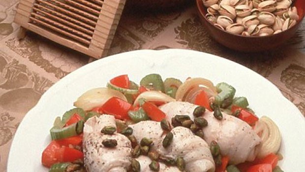 CHINESE FISH WITH PISTACHIOS