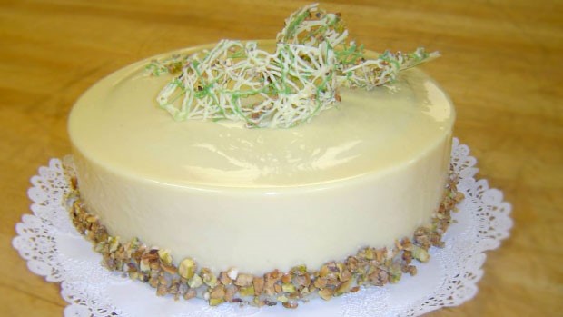 Pistachio Cream Cake